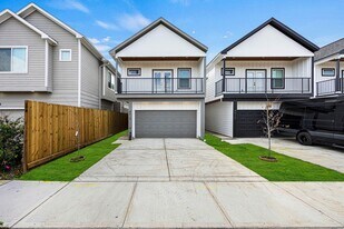 4512 Noble St in Houston, TX - Building Photo