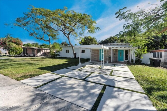 1110 NE 130th St in North Miami, FL - Building Photo - Building Photo