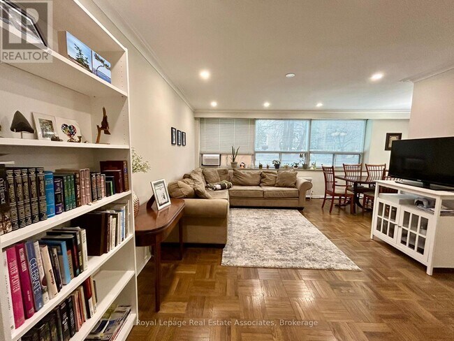 property at 6 Meadowbrook Rd