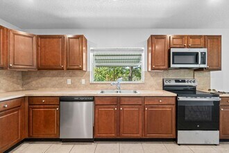 751 Hummingbird Way in North Palm Beach, FL - Building Photo - Building Photo