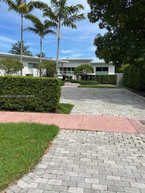 property at 1000 N Shore Dr