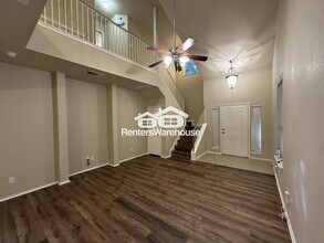 10214 Maydelle Dr in Austin, TX - Building Photo - Building Photo