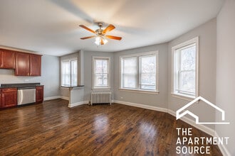 4540 W George St in Chicago, IL - Foto de edificio - Building Photo