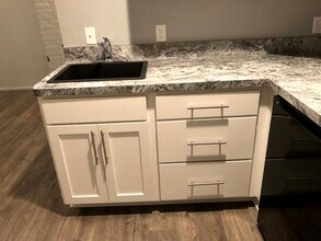 124 E Main St, Unit Apartment 7 in Stockbridge, MI - Building Photo - Building Photo