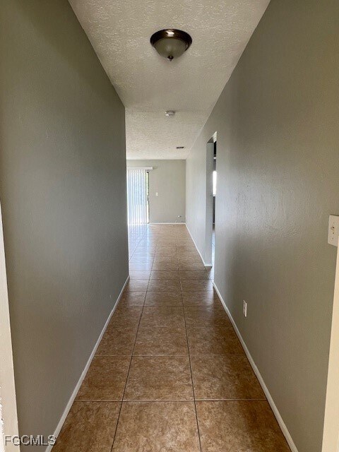 1206 Diplomat Pkwy E in Cape Coral, FL - Building Photo - Building Photo