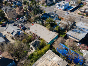 Poplar Street Apartments in Stockton, CA - Building Photo - Building Photo