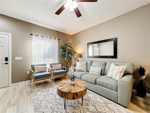 8986 Shine Dr in Kissimmee, FL - Building Photo - Building Photo