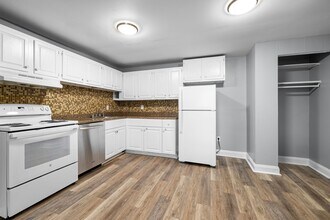 Mead Meadows Apartments in North Tonawanda, NY - Building Photo - Building Photo