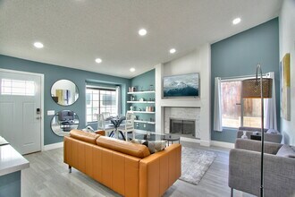 27086 Winchester Creek Ave in Temecula, CA - Foto de edificio - Building Photo