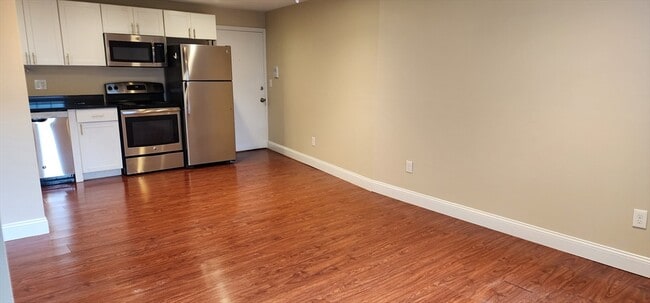 property at 1 Old Colony Rd