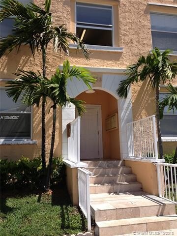 953 SW 10th St-Unit -3 in Miami, FL - Building Photo