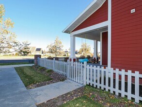 5089 South Jordan Pkwy in South Jordan, UT - Building Photo - Building Photo