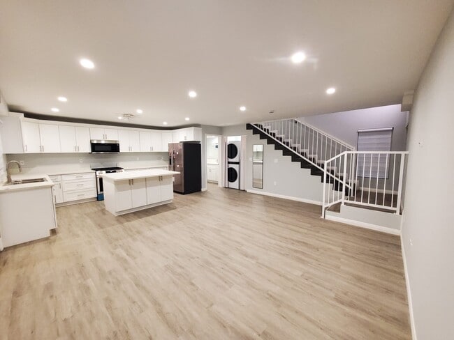 property at 1495 Allenford Ave