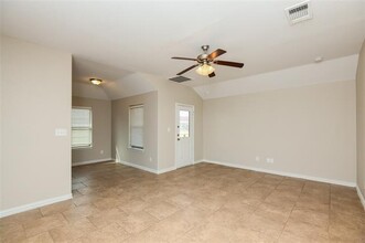 3453 Heatherbend St in Fort Worth, TX - Building Photo - Building Photo