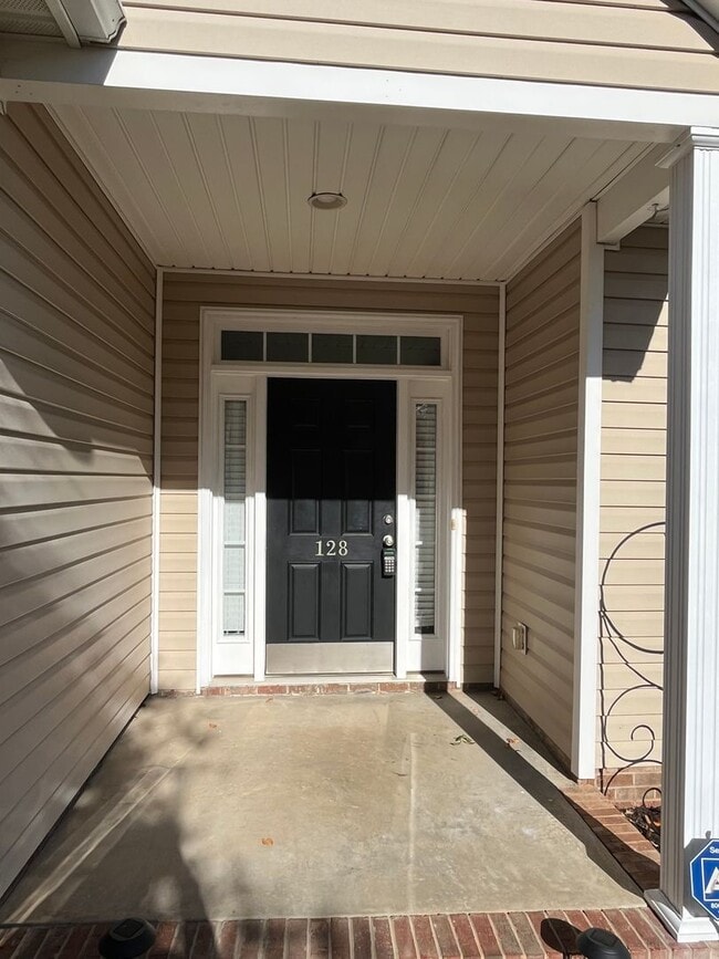 128 Wild Thorn Ln in Greenville, SC - Building Photo - Building Photo