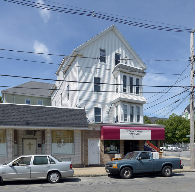 293 Coggeshall St in New Bedford, MA - Building Photo - Building Photo