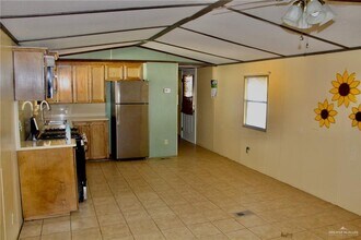 1304 Breezy Dr in Mission, TX - Building Photo - Building Photo
