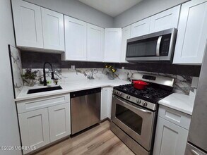 213 Main St in Keansburg, NJ - Building Photo - Building Photo