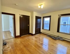 24 Everett St, Unit 3 in Boston, MA - Building Photo - Building Photo