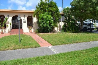 7855 SW 17th Terrace in Miami, FL - Building Photo - Building Photo
