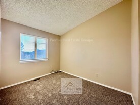 529 Comanche Village Dr in Fountain, CO - Building Photo - Building Photo