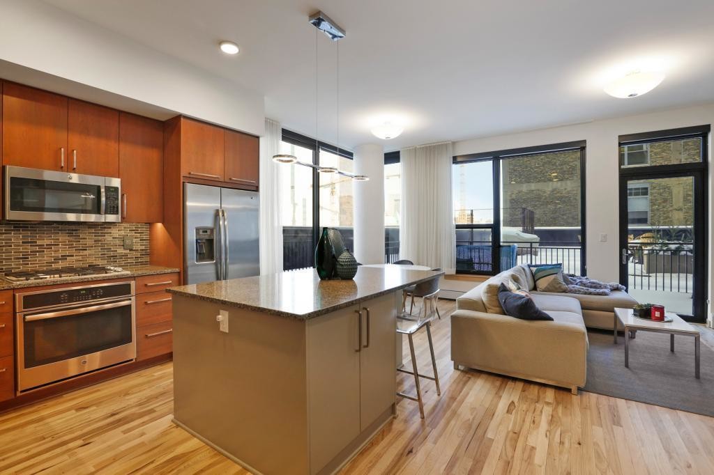 740 Portland Ave in Minneapolis, MN - Building Photo