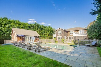 43 Gansett Ln in Amagansett, NY - Building Photo - Building Photo