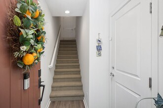 508 English Bluffs in Lake Forest, CA - Building Photo - Building Photo