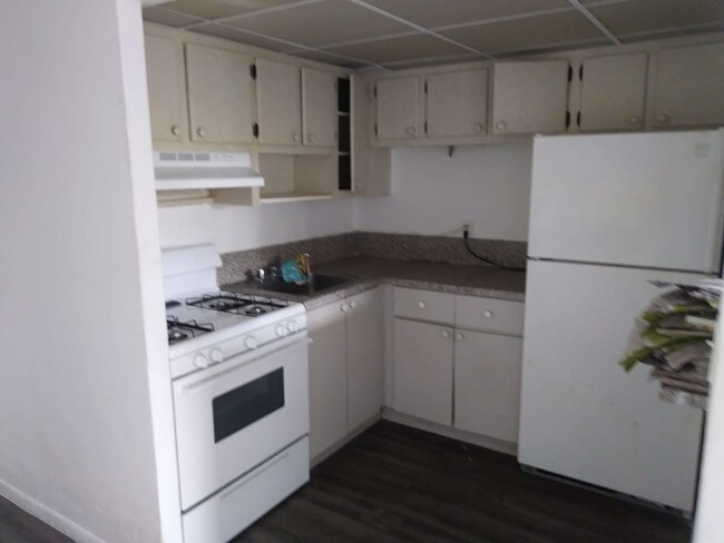 465 E 28th St-Unit -04 in Hialeah, FL - Building Photo - Building Photo