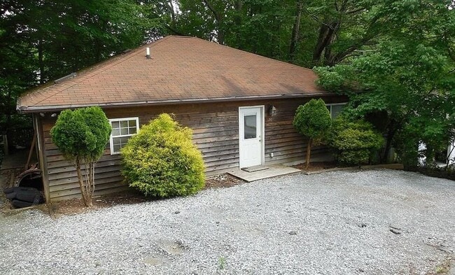 126 Alexander Dr in Boone, NC - Building Photo - Building Photo