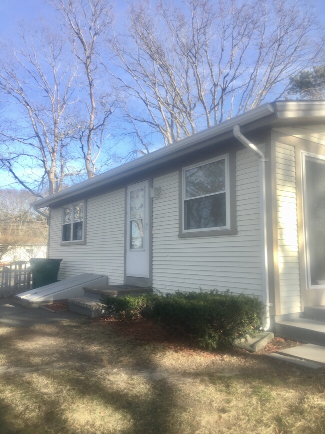 103 Quaker Rd, Unit Hyannis in Hyannis, MA - Building Photo - Building Photo