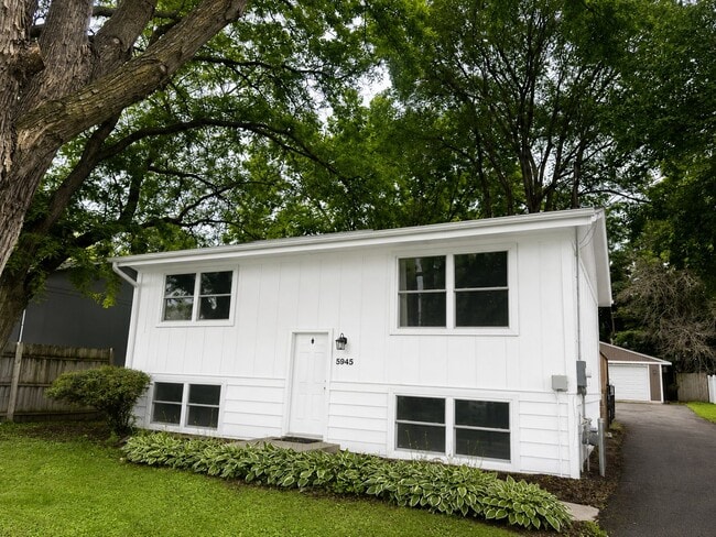 property at 5945 Sunset Rd