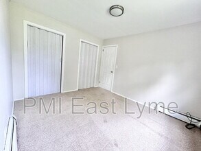 3 Midway Oval in Groton, CT - Building Photo - Building Photo