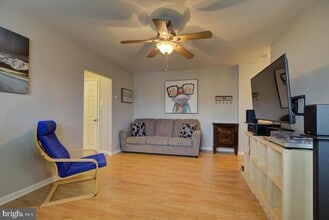 335 E Lancaster Ave in Downingtown, PA - Building Photo - Building Photo