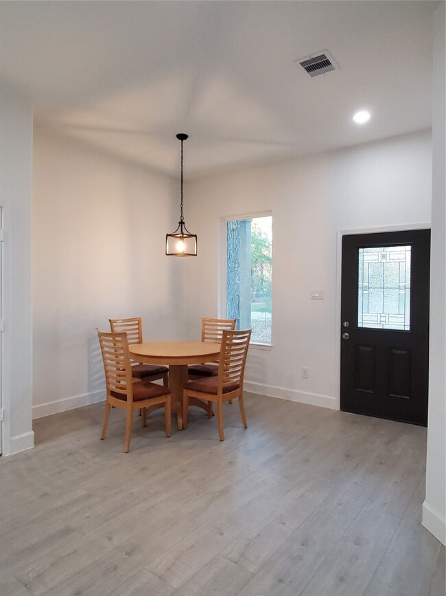 property at 470 Candlelight Ln