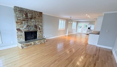 3046 NW 73rd St in Seattle, WA - Building Photo - Building Photo