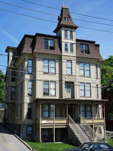 209 College Ave, Unit 3 in Ithaca, NY - Foto de edificio - Building Photo