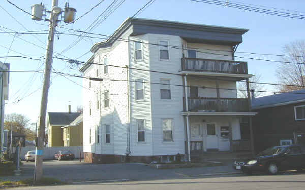107 Centennial Ave in Revere, MA - Building Photo