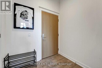 357-4357 King St W in Toronto, ON - Building Photo - Building Photo