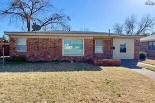 3013 Lavell Ave in Wichita Falls, TX - Building Photo