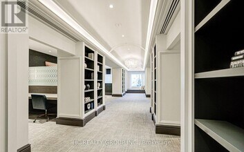 8 Cedarland Dr in Markham, ON - Building Photo - Building Photo