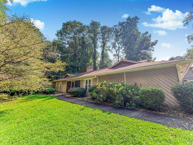 property at 2026 N Cove Ct