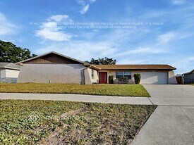 205 Donatello Dr in Brandon, FL - Building Photo