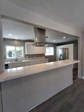 4577 Avocado Blvd in La Mesa, CA - Building Photo - Building Photo