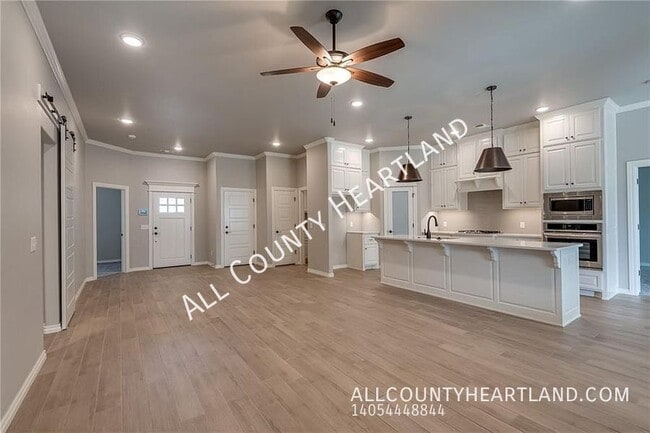 7924 Mimosa Dr in Edmond, OK - Building Photo - Building Photo