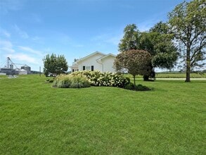 3196 Big Spring Rd in Vine Grove, KY - Building Photo - Building Photo