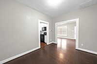 2915 Isabella St photo'