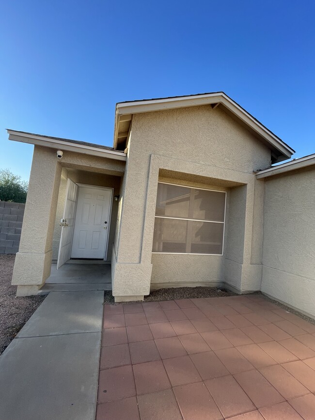 11795 W Columbine Dr in El Mirage, AZ - Building Photo - Building Photo