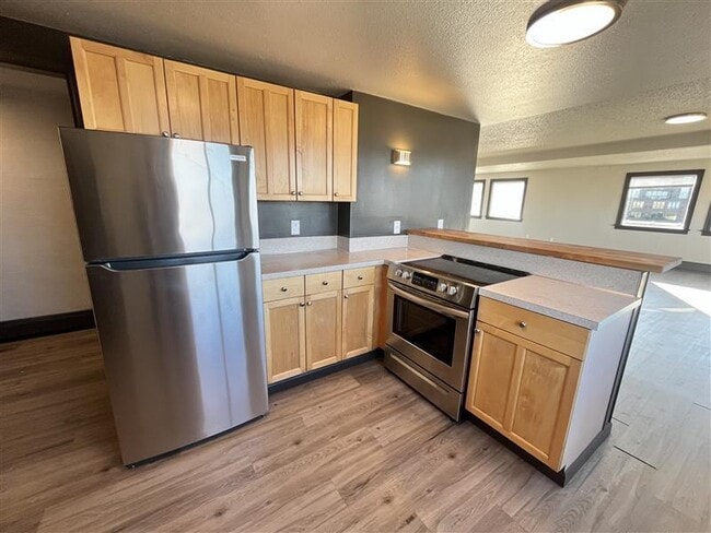 16 N Broadway St in Tacoma, WA - Foto de edificio - Building Photo