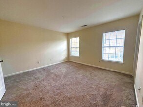 45541 Clear Spring Terrace in Sterling, VA - Building Photo - Building Photo